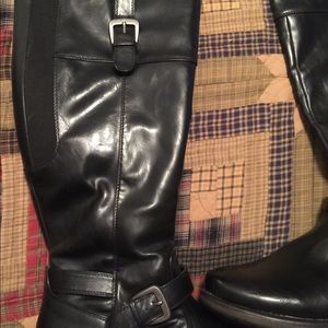 Women’s tall black boot NWOT